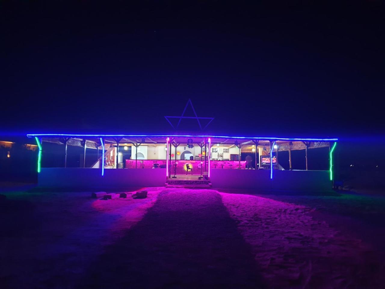 מלון Starlight Camp נואייבה מראה חיצוני תמונה